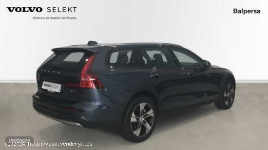 Volvo V 60 V60 Cross Country Core, B4 (diesel) AWD, Diesel de 2023 con 22.687 Km por 40.990 EUR. en 