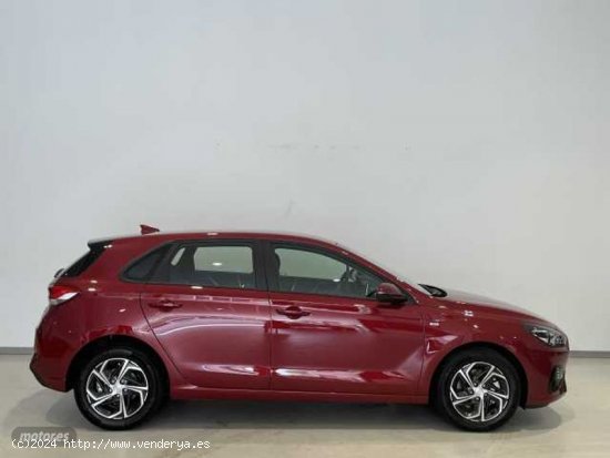 Hyundai i30 1.0 TGDI Klass LR 48V 120 de 2023 con 4.314 Km por 22.490 EUR. en Ourense