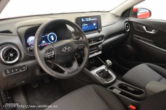 Hyundai Kona 1.0 TGDI Maxx 4x2 de 2023 con 21.521 Km por 19.900 EUR. en Valencia