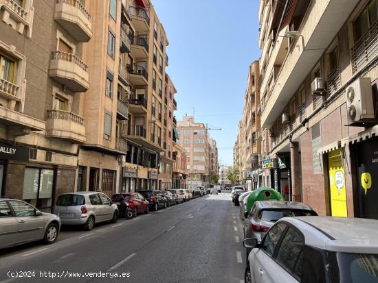 LOCAL COMERCIAL ESQUINA EN CENTRO - ALICANTE