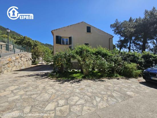 SE VENDE VILLA DE 18.000M2 CON DOS CHALETS. - AVILA