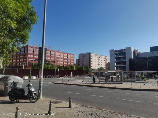 JUNTO A LA ESTACION DE SAN BERNARDO- VIAPOL- HUERTA DE LA SALUD - SEVILLA