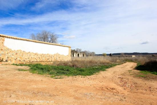 Parcela urbana en los Duques - VALENCIA