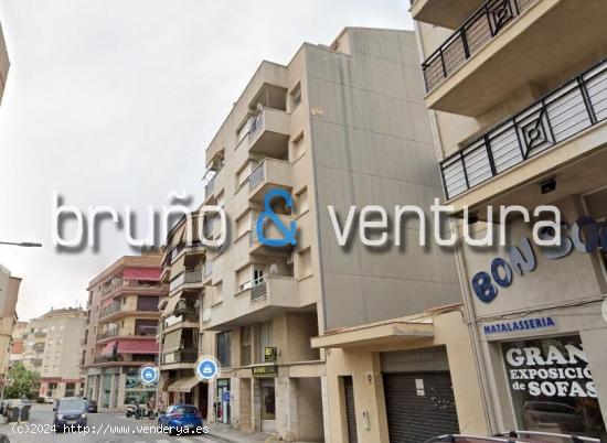 EN VENTA LOCAL COMERCIAL EN EL VENDRELL - TARRAGONA