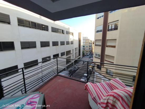 AMPLIA VIVIENDA EN SAN BLAS - ALICANTE