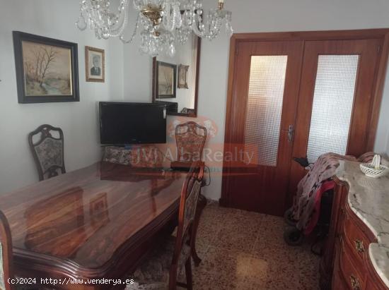 ESPECTACULAR VIVIENDA EN VENTA EN ZONA MOLINO DE LA FERIA - ALBACETE