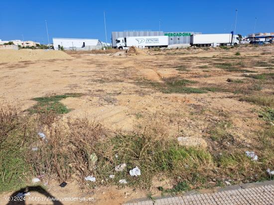 Solar en venta en polígono industrial Fadrícas II - CADIZ