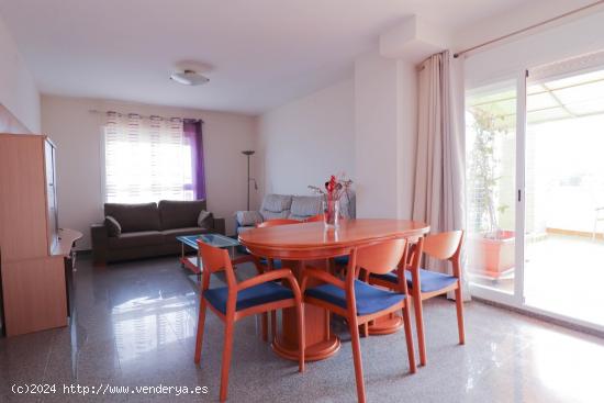 🏡 ¡OPORTUNIDAD! VIVIENDA CON GARAJE EN ZONA EL BOTICARIO, LA CAÑADA-ALMERÍA 🏡 - ALMERIA