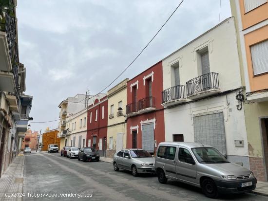 Amplia casa a 2 calles en Daimuz. - VALENCIA