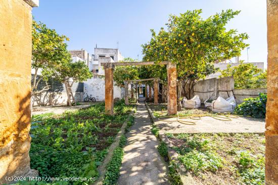 Casa Señorial en Centro Felanitx con 212 m2 de patio - BALEARES