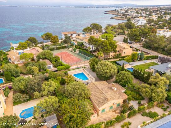 Chalet independiente con piscina y vistas a la bahía en Bellavista - BALEARES