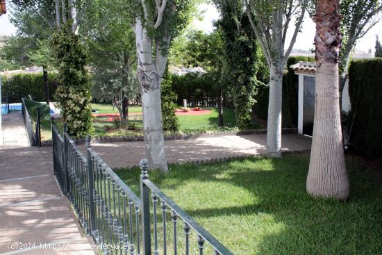 Villa en Cazalla de la Sierra precio negociable - SEVILLA