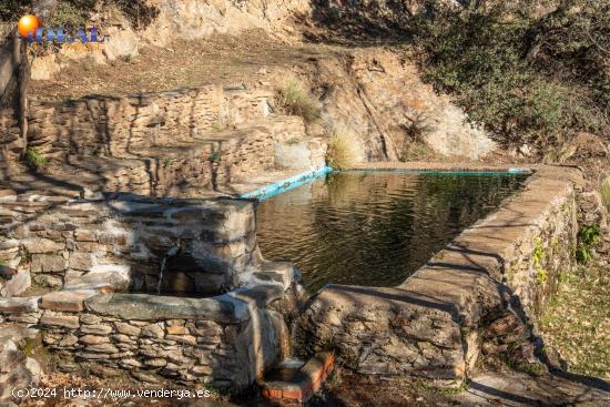 VENTA DE ESPECTACULAR FINCA CON 2 CASAS RURALES EN CAÑAR (ALPUJARRA DE GRANADA) - GRANADA