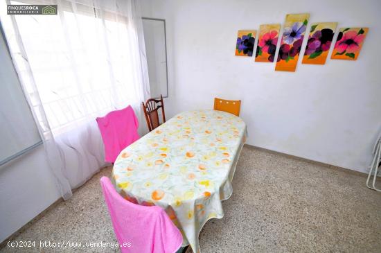 PISO MUY CENTRICO ESQUINERO Y DE 3 HABITACIONES DOBLES - TARRAGONA