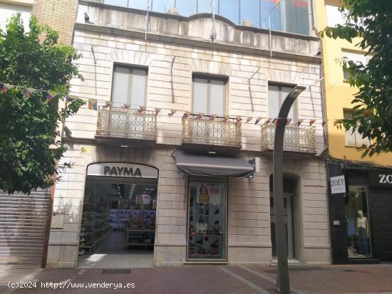 Edificio de cinco alturas y sótano en centro peatonal - CADIZ