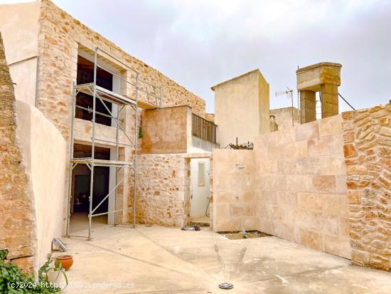 Casa con proyecto de restauración en Santany - BALEARES