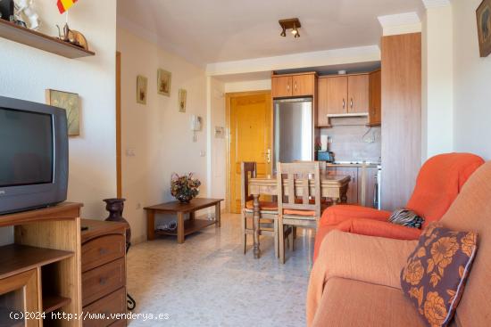 Apartamento ideal a 500 metros de la playa de Roquetas de Mar - ALMERIA