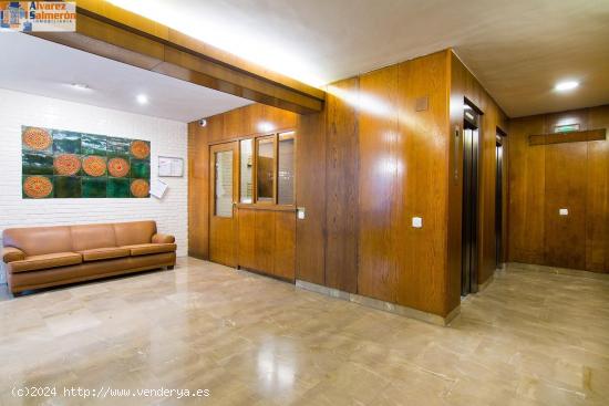 Oficina en Avenida de  Madrid en Venta - GRANADA