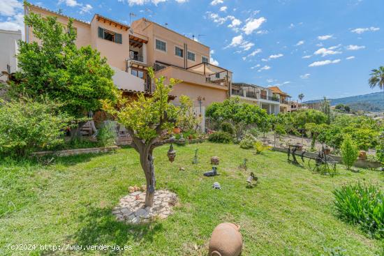 Casa con jardín y vistas a la montaña en Puigpunyent - BALEARES