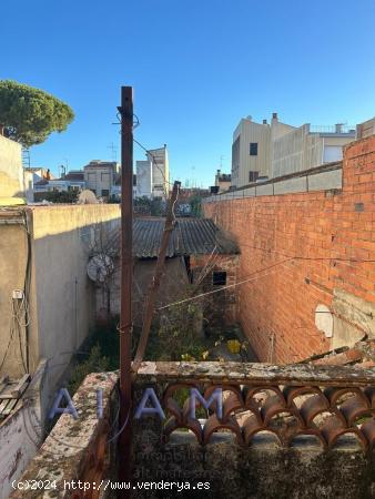 CASA DE PUEBLO A REFORMAR - BARCELONA