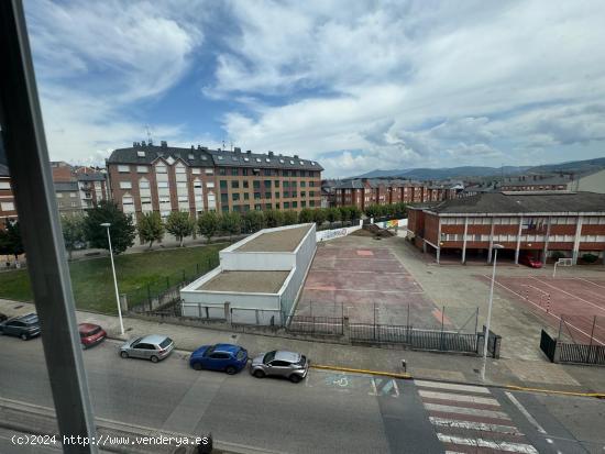  SE VENDE APARTAMENTO EN ZONA ALTA DE PONFERRADA - LEON 