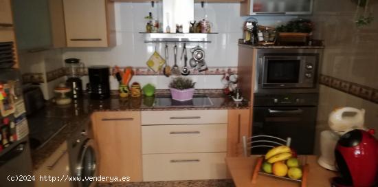 Apartamento con dos dormitorios y garaje en el centro de Águilas - MURCIA