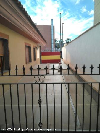 GRAN CHALET EN LA ZONA DEL COLEGIO CARLOS V - MURCIA