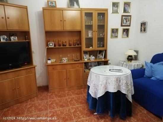 ESTUPENDA CASA DE SEIS DORMITORIOS EN SAN CRISTOBAL - MURCIA