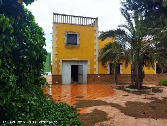  ESTUPENDA CASA DE CAMPO CON PISCINA EN EL CAMPILLO PARA REFORMAR - MURCIA 