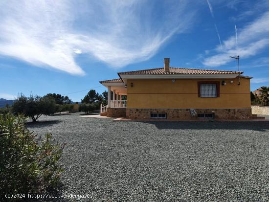  ESTUPENDO CHALET DE CUATRO DORMITORIOS EN LA PARROQUIA - MURCIA 