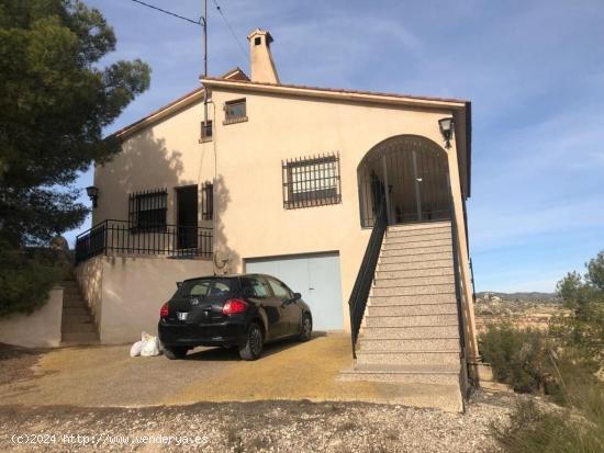 Casa de Campo de grandes dimensiones en La Tova - MURCIA