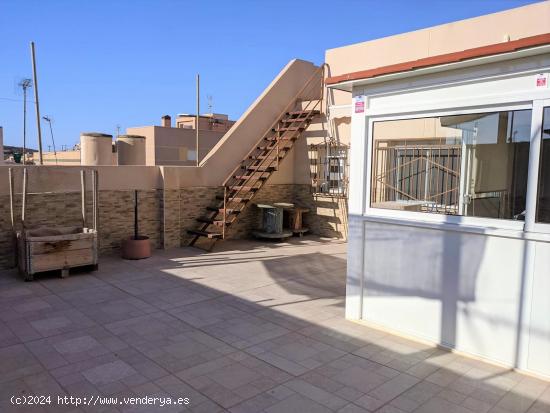 Casa de 2 dormitorios con vistas en el centro de Aguilas - MURCIA