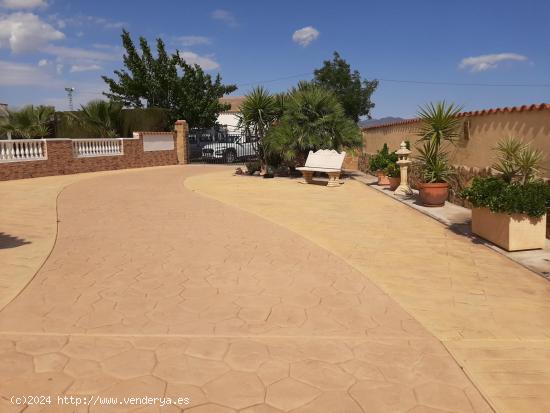 Casa de Campo de grandes dimensiones con Piscina en el Esparragal - MURCIA