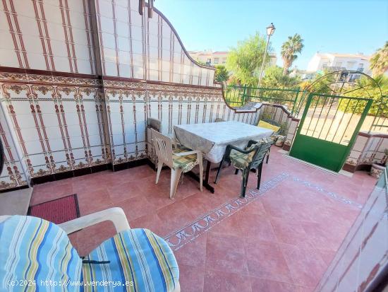 Dúplex de 4 dormitorios, porche y terraza en Las Majadas - MURCIA