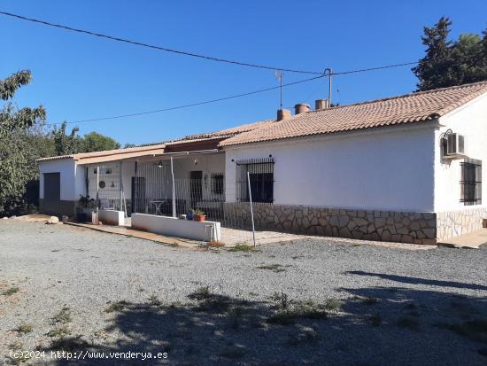 Casa de Campo con tres dormitorios en Purias - MURCIA