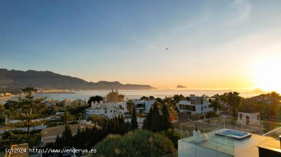  VILLA DE LUJO DE OBRA NUEVA EN ALBIR CON VISTAS AL MAR - ALICANTE 