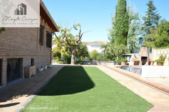 EXCLUSIVO CHALET UNA PLANTA CON 2300M2 DE PARCELA - GRANADA