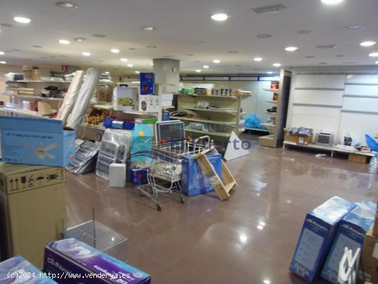 LOCAL COMERCIAL EN PLENO CENTRO DE MAZARRÓN - REF 496 - MURCIA