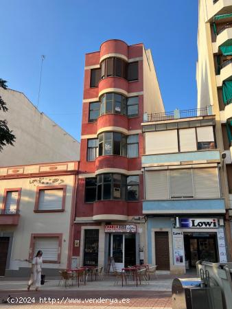 CASABANCO VENDE  OFINA EN ALMENDRALEJO. - BADAJOZ