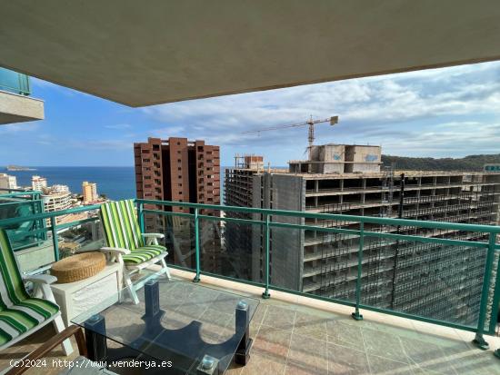 Amplio apartamento con vistas al mar en una zona prestigiosa de Benidorm. - ALICANTE