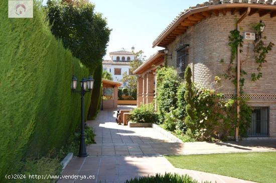  EXCLUSIVO CHALET UNA PLANTA CON 2300M2 DE PARCELA - GRANADA 