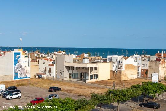  Gran piso  de tres dormitorios muy luminoso y  con vistas al mar - TARRAGONA 