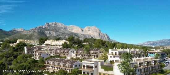 Villas en un paisaje mediterráneo idílico con vistas panorámicas a las bahías de Albir y Benidor