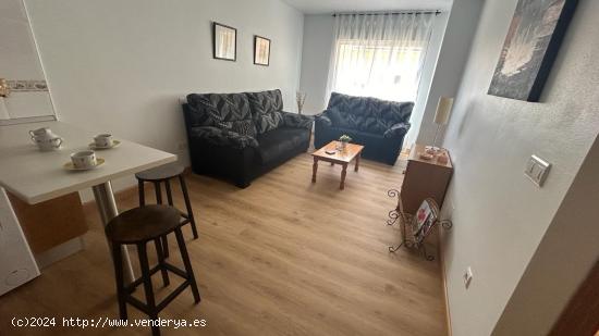 Apartamento reformado con garaje y trastero, listo para entrar a vivir en la zona Lidl, Águilas - M