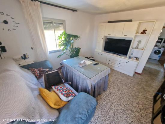 BONITO PISO DE 2 DORMITORIOS CON TERRAZA - MALAGA