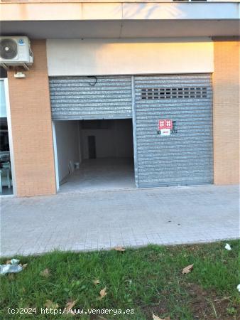 LOCAL COMERCIAL EN ALQUILER EN MONCADA.ZONA AYUNTAMIENTO. - VALENCIA