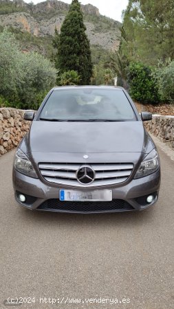  Mercedes Clase B B 180 de 2013 con 117.000 Km por 12.489 EUR. en Valencia 