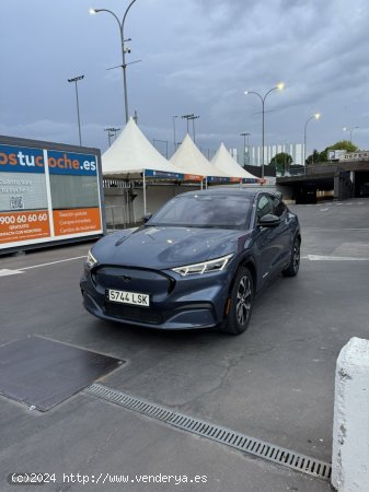  Ford Mustang Mach-E Premium AWD Rango Extendido 272kW de 2021 con 28.000 Km por 40.000 EUR. en Madri 