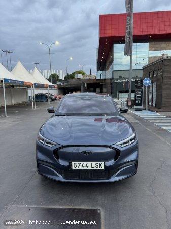 Ford Mustang Mach-E Premium AWD Rango Extendido 272kW de 2021 con 28.000 Km por 40.000 EUR. en Madri