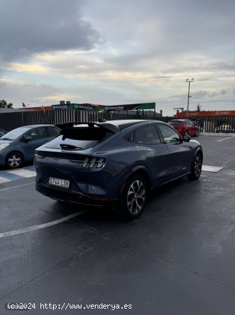 Ford Mustang Mach-E Premium AWD Rango Extendido 272kW de 2021 con 28.000 Km por 40.000 EUR. en Madri